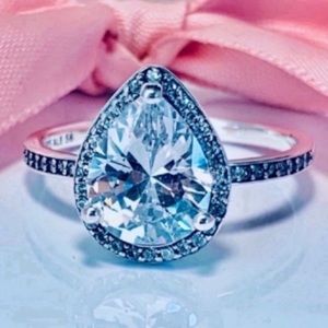 Authentic pandora teardrop Ring Size 7 💍 💍 💍💎